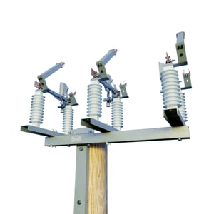 Link with load break_01_white_bg